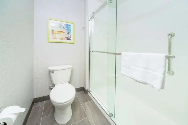 Stüdyo, 1 En Büyük (King) Boy Yatak, Buzdolabı ve Mikrodalga (Wet bar)
