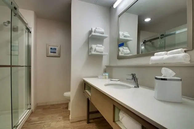 Oda, 1 En Büyük (King) Boy Yatak, Sigara İçilmez, Buzdolabı ve Mikrodalga