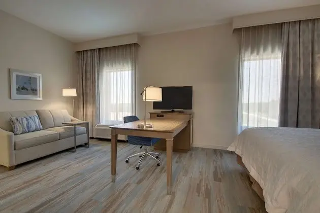 Stüdyo, 1 En Büyük (King) Boy Yatak, Engellilere Uygun (Roll-in Shower)