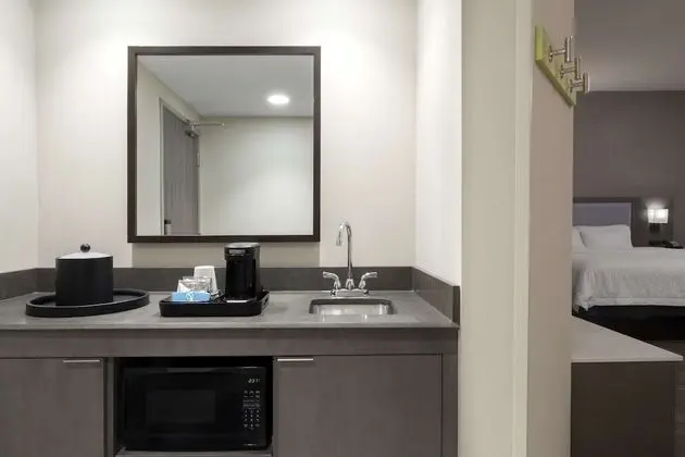 Süit, 1 En Büyük (King) Boy Yatak, Engellilere Uygun, Buzdolabı ve Mikrodalga (Hearing)