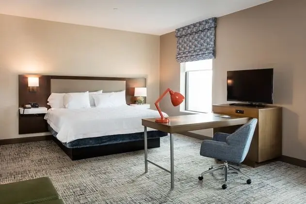 Stüdyo, 1 En Büyük (King) Boy Yatak, Buzdolabı ve Mikrodalga (Wet Bar)