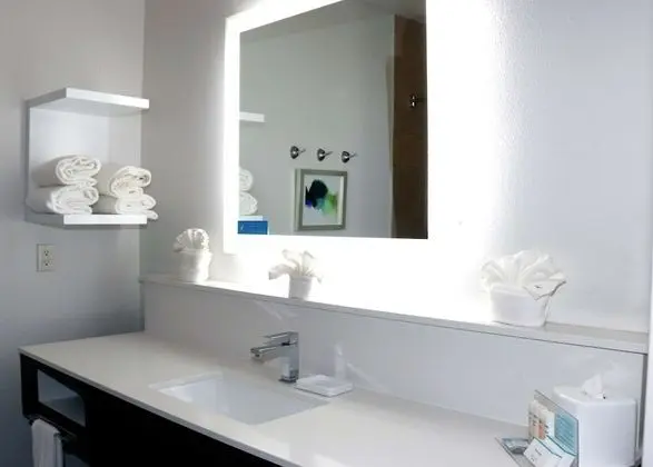 Oda, 1 En Büyük (King) Boy Yatak ve Çekyat, Sigara İçilmez (Study)