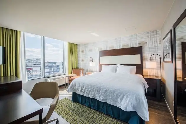 Room, 1 King Bed, Stadium view
