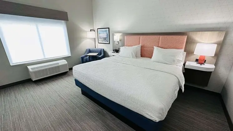 Oda, 1 En Büyük (King) Boy Yatak, Engellilere Uygun, Küvet