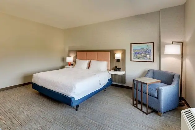 Oda, 1 En Büyük (King) Boy Yatak, Engellilere Uygun, Küvet