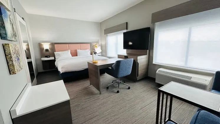 Stüdyo, 1 En Büyük (King) Boy Yatak, Buzdolabı ve Mikrodalga (Wet bar)