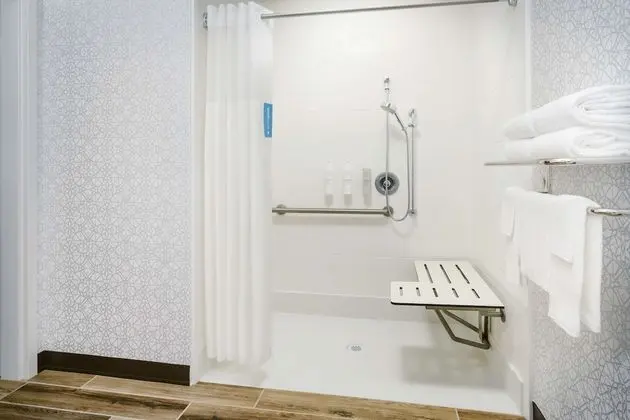 Stüdyo, Engellilere Uygun, Sigara İçilmez