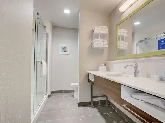 Stüdyo, 1 En Büyük (King) Boy Yatak, Buzdolabı ve Mikrodalga (Wet bar)