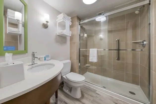 Oda, 2 Çift Kişilik Yatak, Sigara İçilmez, Buzdolabı