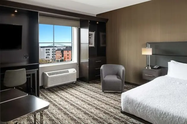 Oda, 1 En Büyük (King) Boy Yatak, Engellilere Uygun, Sigara İçilmez