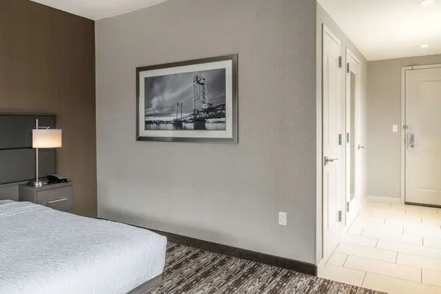 Oda, 1 En Büyük (King) Boy Yatak, Engellilere Uygun, Sigara İçilmez