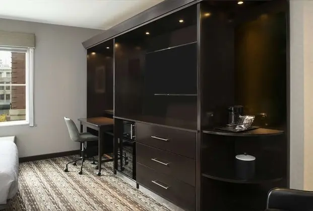 Oda, 2 Büyük (Queen) Boy Yatak, Engellilere Uygun, Sigara İçilmez