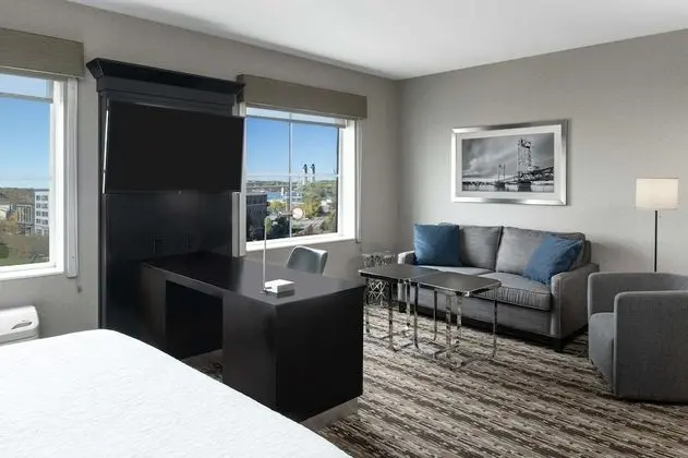 Stüdyo, 1 En Büyük (King) Boy Yatak, Buzdolabı ve Mikrodalga