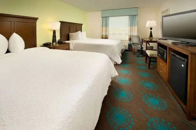 Oda, 2 Büyük (Queen) Boy Yatak, Engellilere Uygun, Sigara İçilmez (Hearing)