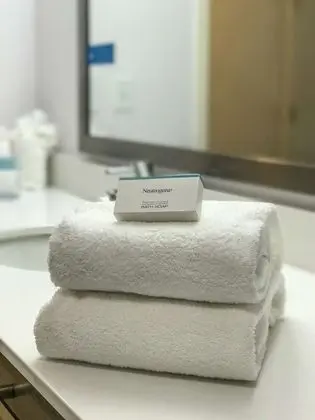 Oda, 1 En Büyük (King) Boy Yatak, Engellilere Uygun