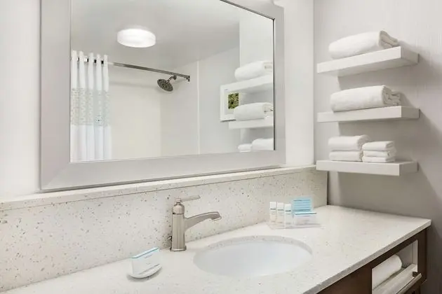 Oda, 2 Büyük (Queen) Boy Yatak, Sigara İçilmez