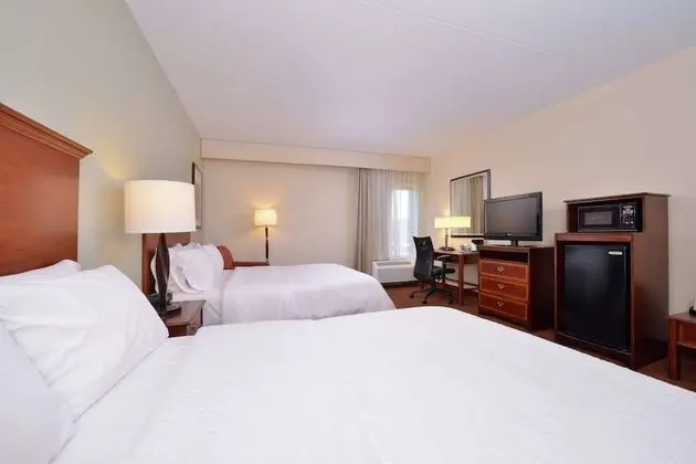 Oda, 2 Büyük (Queen) Boy Yatak, Engellilere Uygun, Sigara İçilmez