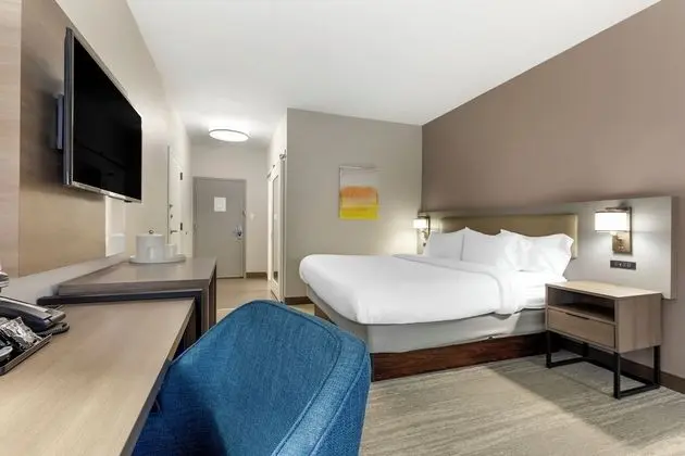 Oda, 1 En Büyük (King) Boy Yatak, Engellilere Uygun, Sigara İçilmez