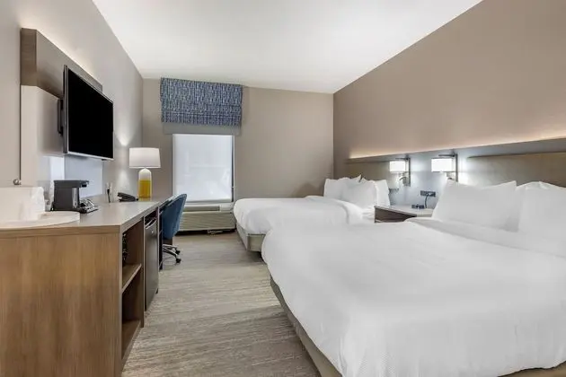 Oda, 2 Büyük (Queen) Boy Yatak, Engellilere Uygun, Sigara İçilmez