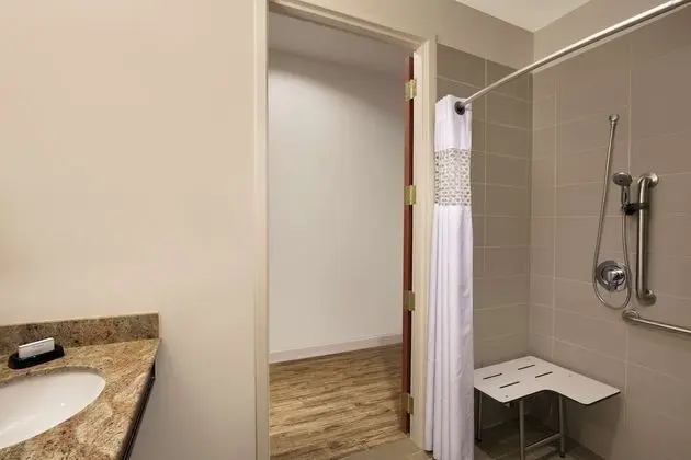 Stüdyo, Engellilere Uygun, Sigara İçilmez