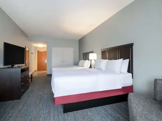 Oda, 2 Büyük (Queen) Boy Yatak, Engellilere Uygun, Sigara İçilmez