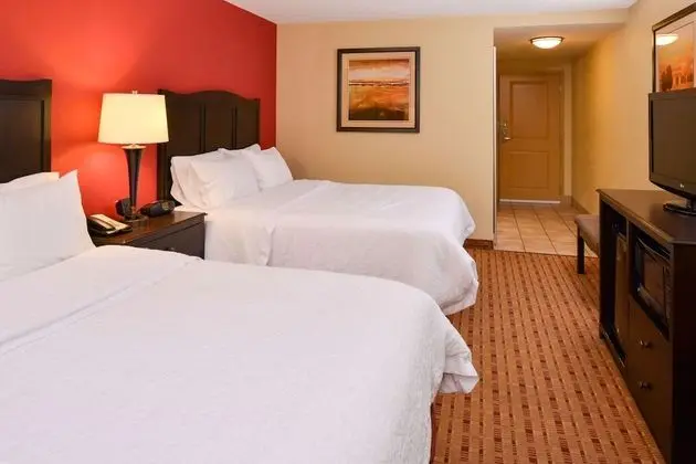 Oda, 2 Büyük (Queen) Boy Yatak, Engellilere Uygun, Sigara İçilmez