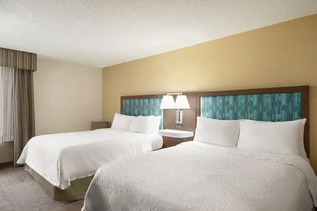 İki Queen-Size Yataklı Oda (Sigara İçilmez)