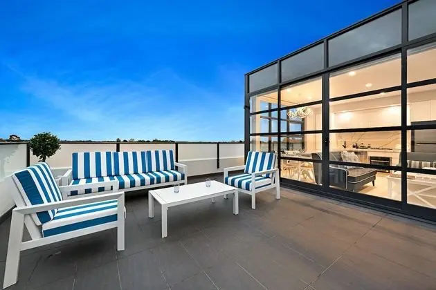 One Bedroom Premier