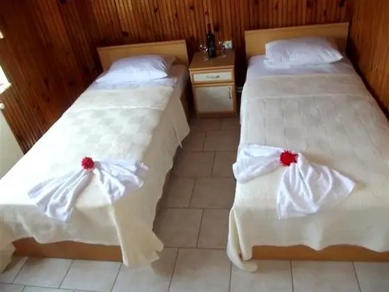 Superior Daire 2.Kat, Bahçe Manzaralı, Balkonlu