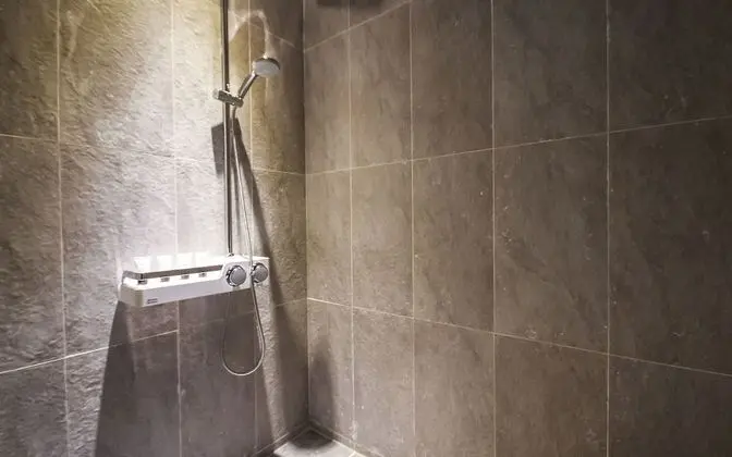 Oda (Deluxe Twin (Double + Single))