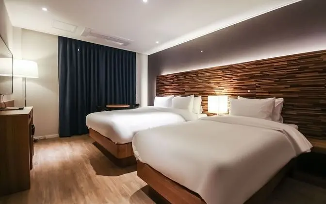 Oda (Deluxe Twin (Double + Single))