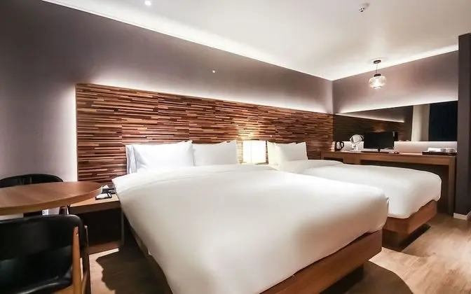 Oda (Deluxe Twin (Double + Single))