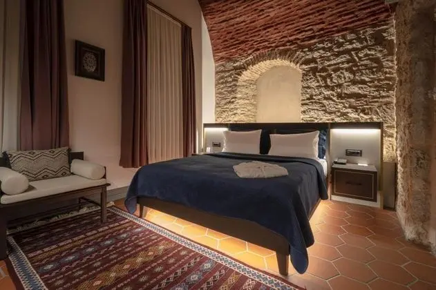 Aile Odası, Sokak Manzaralı