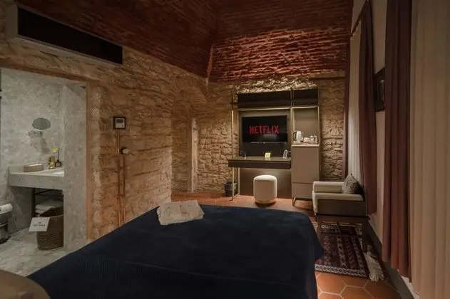 Aile Odası, Sokak Manzaralı