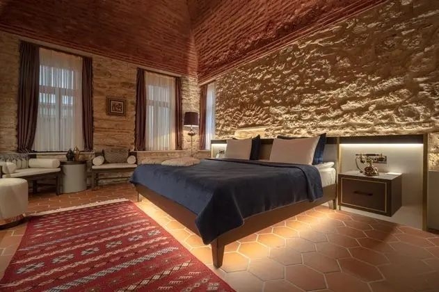 Suite, Sokak Manzaralı