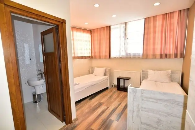 Family Oda, Sigara İçilmez, Şehir Manzaralı