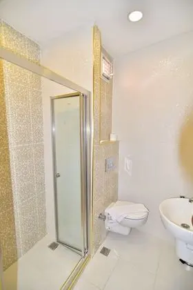 Family Oda, Sigara İçilmez, Şehir Manzaralı