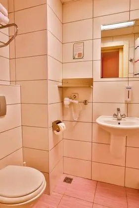 Twin, Şehir Manzaralı