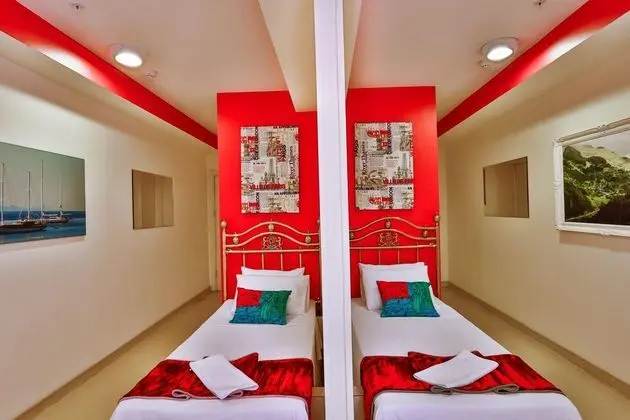 Twin, Şehir Manzaralı