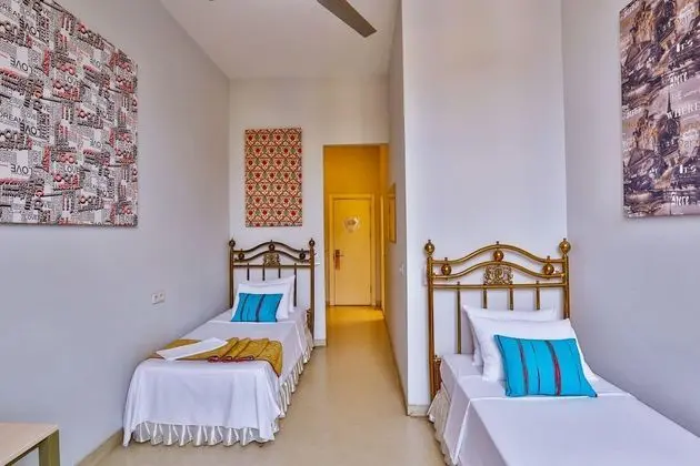 Twin, Şehir Manzaralı