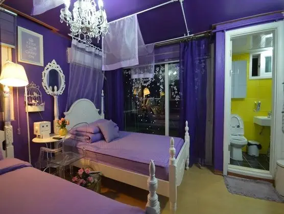 Üç Kişilik Oda
