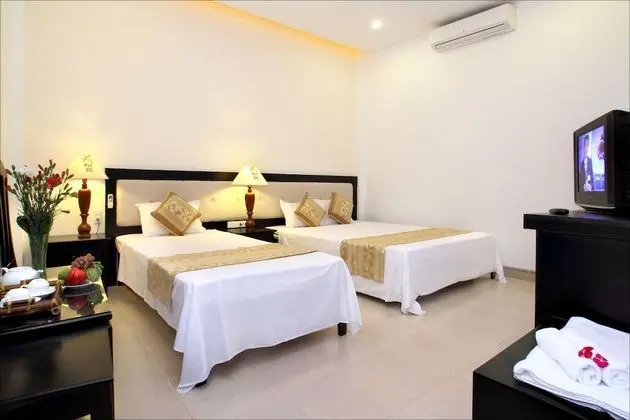 Deluxe Üç Kişilik Oda, Bahçe Manzaralı