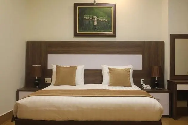 Deluxe Tek Büyük Yataklı Oda
