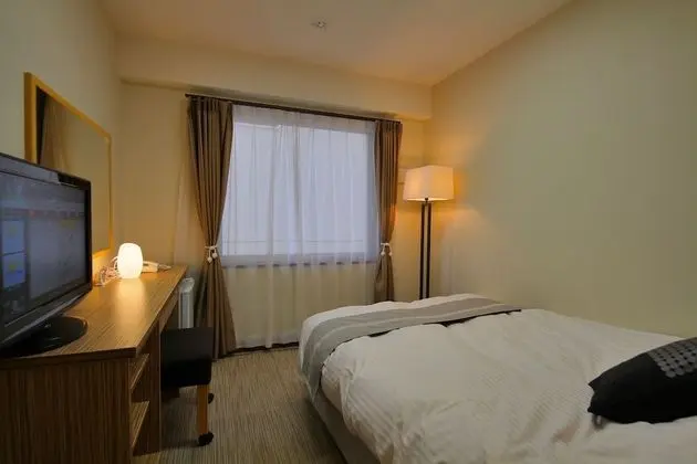 Bir adet Küçük Çift Kişilik Yataklı (Standard Single)