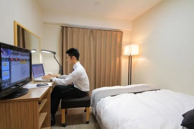 Bir adet Küçük Çift Kişilik Yataklı (Standard Single)