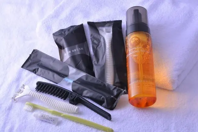 Bir adet Küçük Çift Kişilik Yataklı (Standard Single)