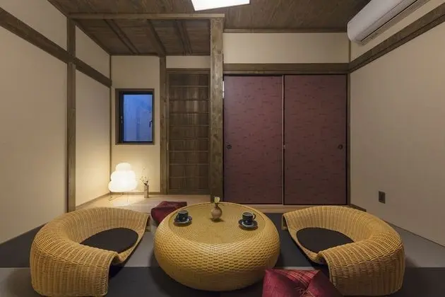 Ev (Private Machiya Townhouse)