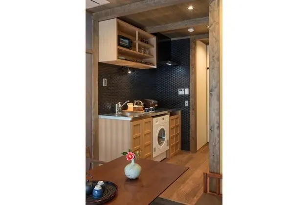 Ev (Private Machiya Townhouse)