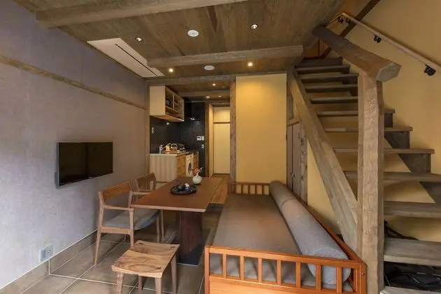 Ev (Private Machiya Townhouse)