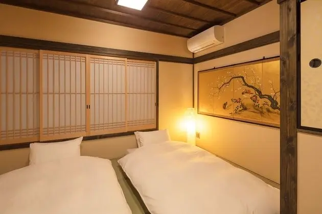 Ev (Private Machiya Townhouse)